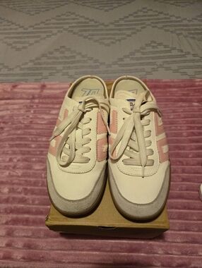 Women's Back 70 Pink Easter MulesCasual Lace-Up Sneakers